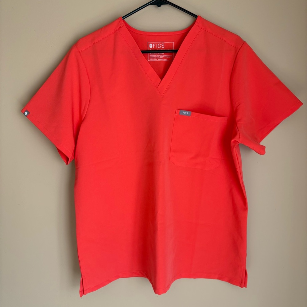 Figs Catarina One-Pocket Women’s Fit Scrub Top